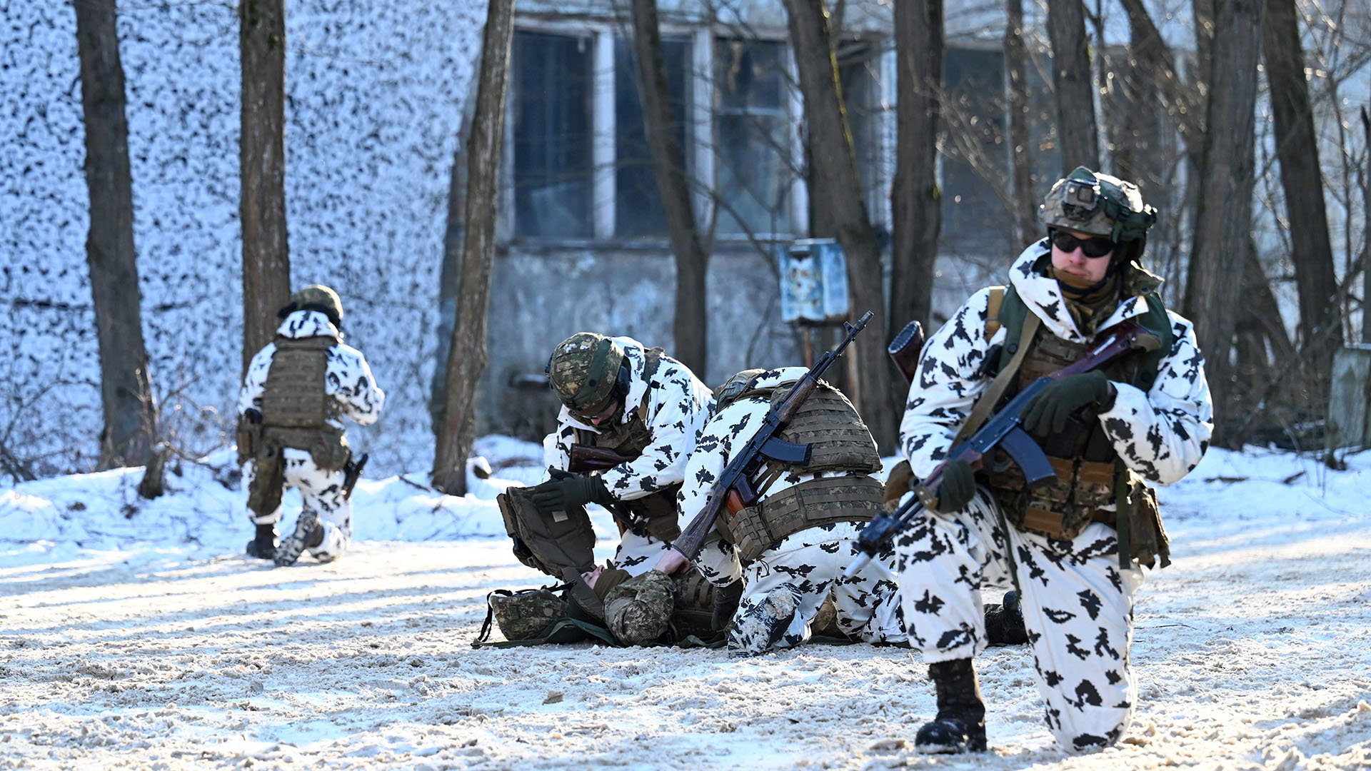 Ukrainian troops use Chernobyl exclusion zone for training exercise